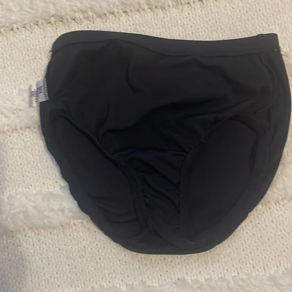 Spiritwear cheerleading athletic shorts panties black nylon size Medium AM Small - Picture 3 of 5